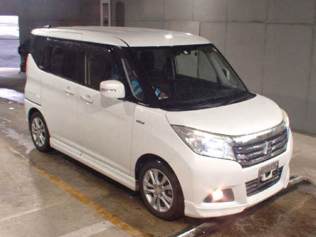 MITSUBISHI DELICA D:2