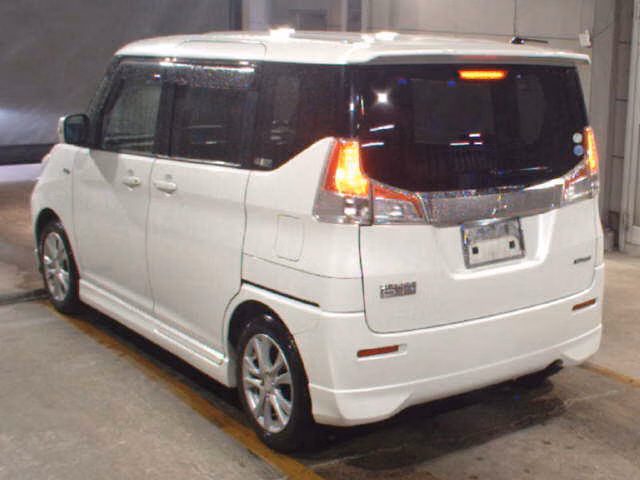 MITSUBISHI DELICA D:2