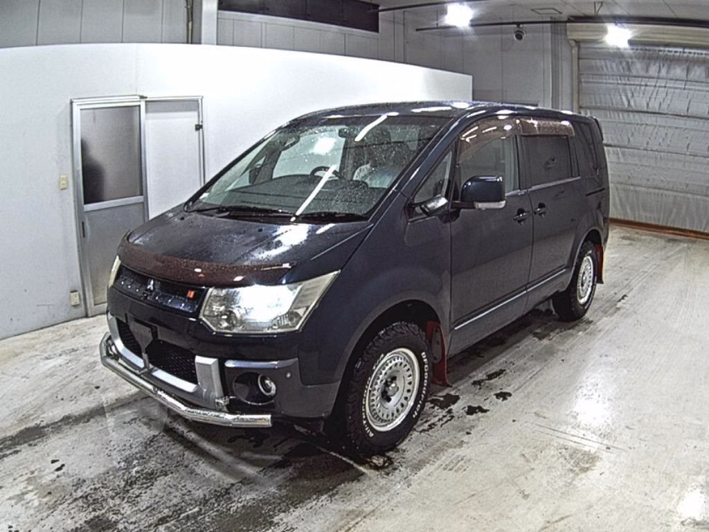 MITSUBISHI DELICA D:5