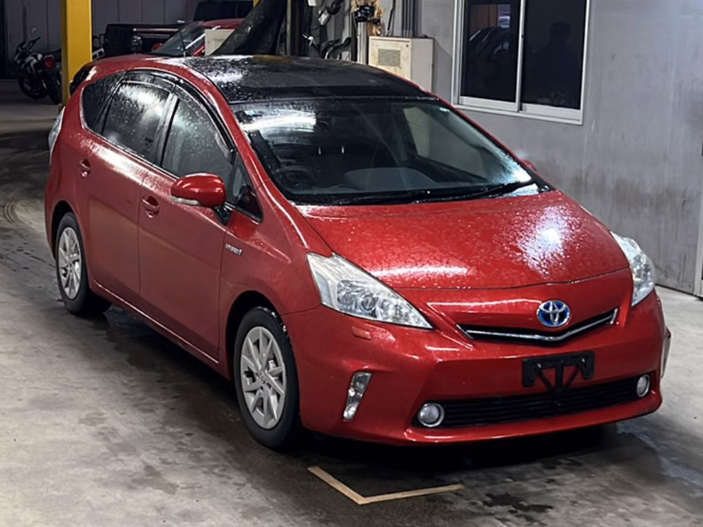 TOYOTA PRIUS ALPHA