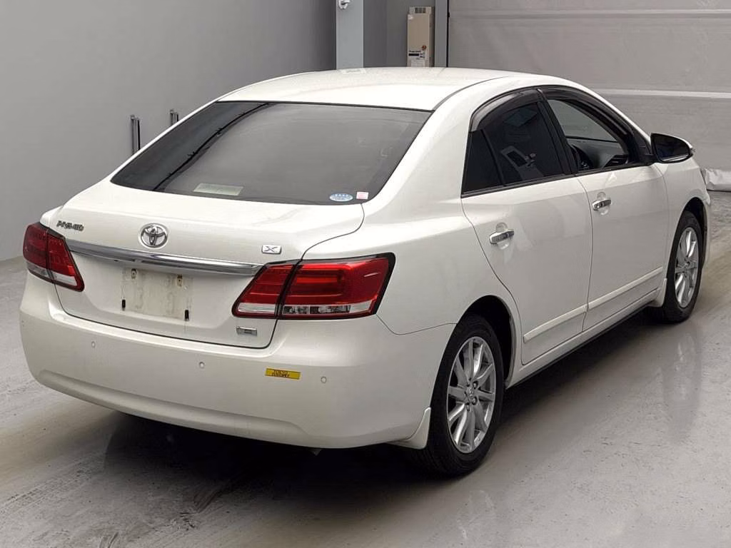 TOYOTA PREMIO