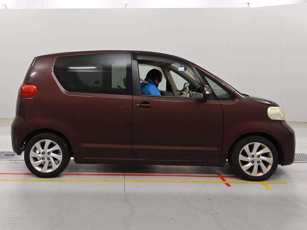 TOYOTA PORTE