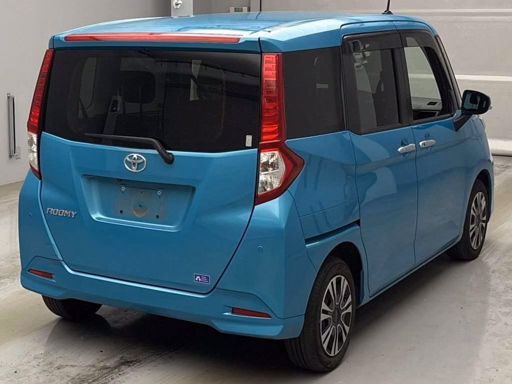 TOYOTA ROOMY