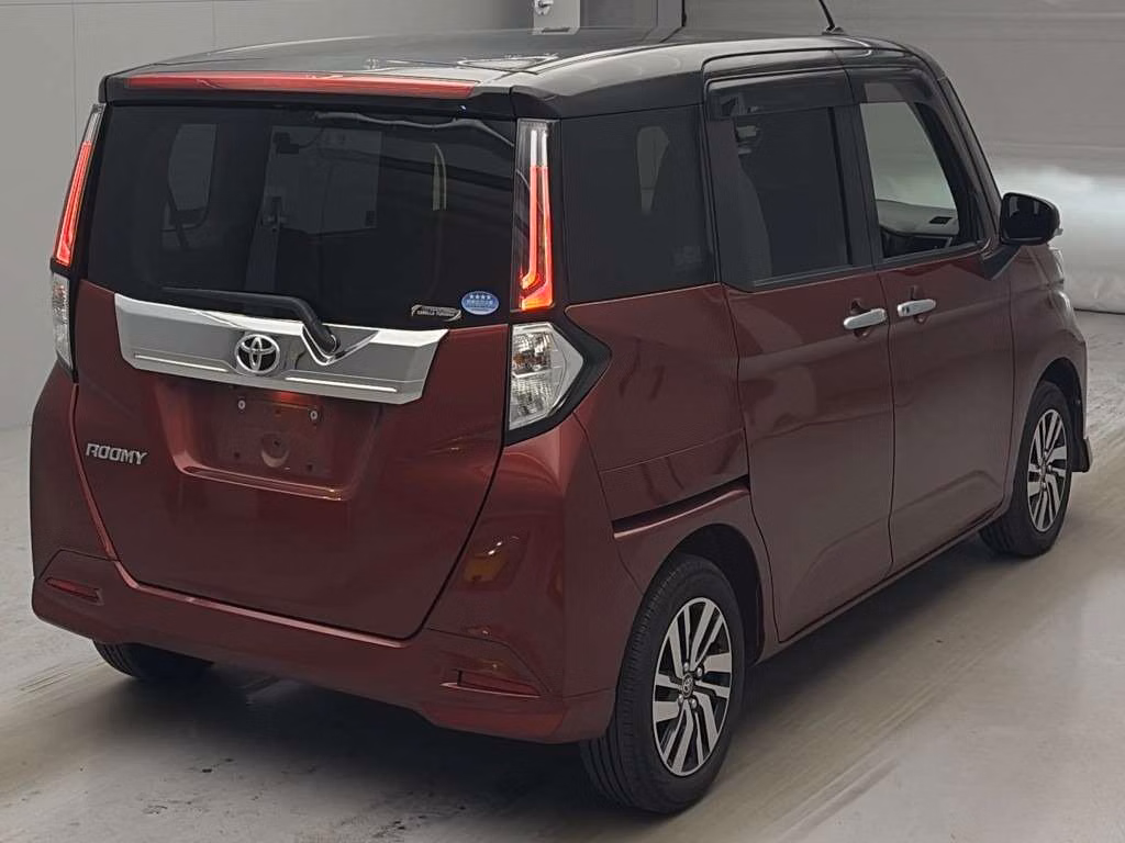 TOYOTA ROOMY