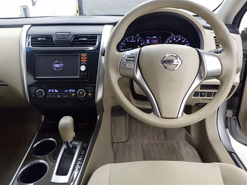 NISSAN TEANA
