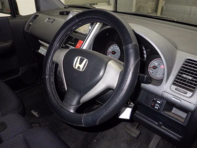 HONDA MOBILIO SPIKE
