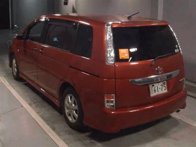 TOYOTA ISIS