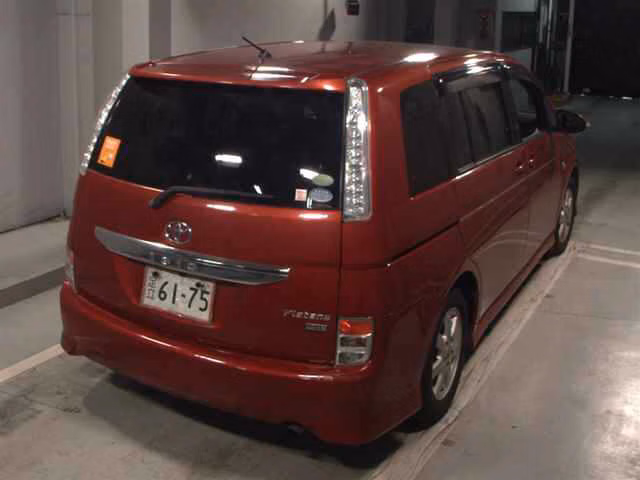 TOYOTA ISIS