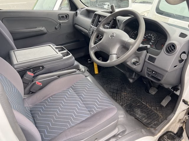 NISSAN CARAVAN