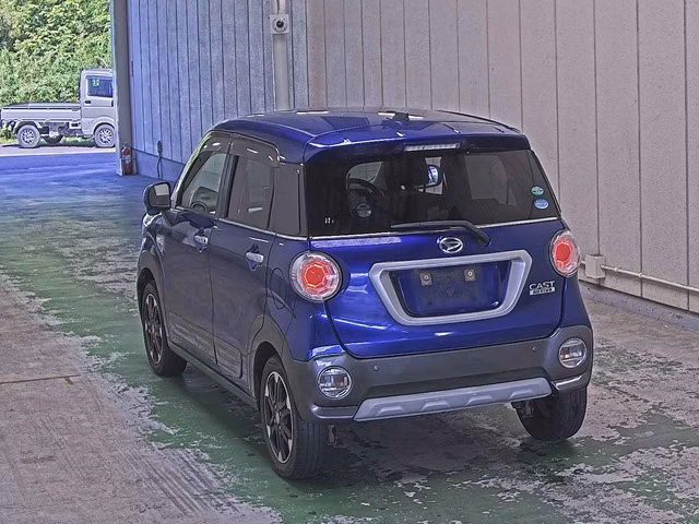 DAIHATSU CAST