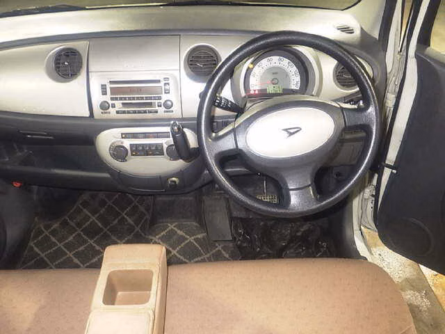 DAIHATSU MOVE LATTE