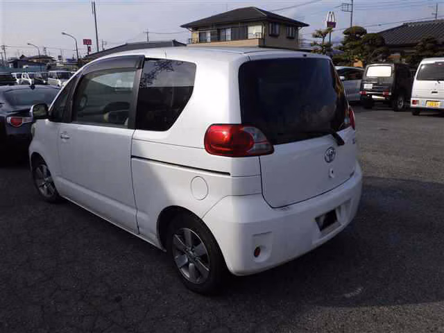TOYOTA PORTE
