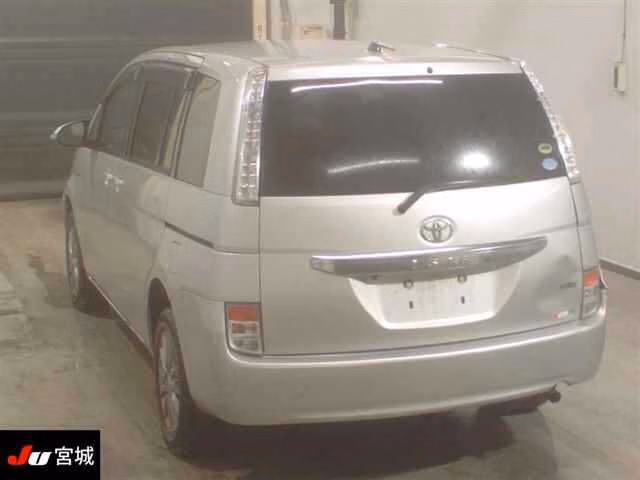 TOYOTA ISIS