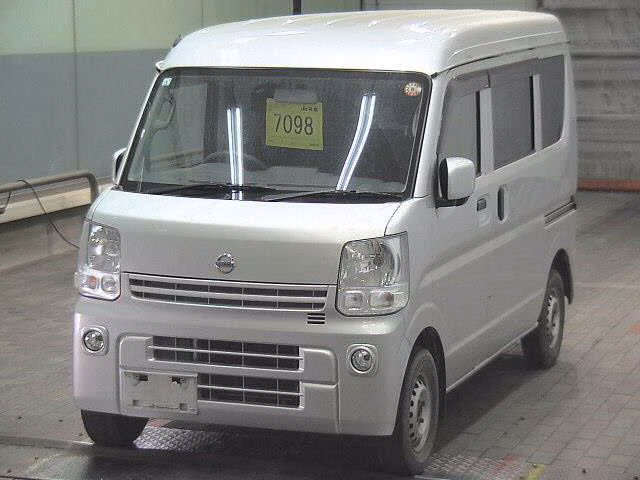 NISSAN NV100 CLIPPER