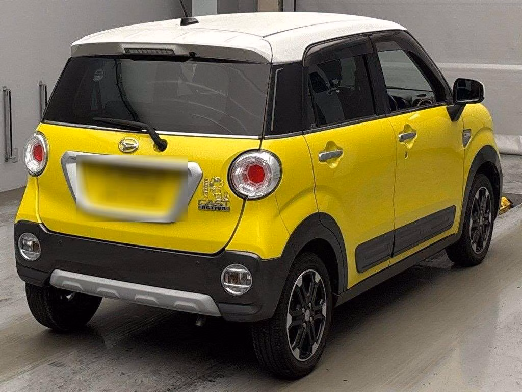 DAIHATSU CAST