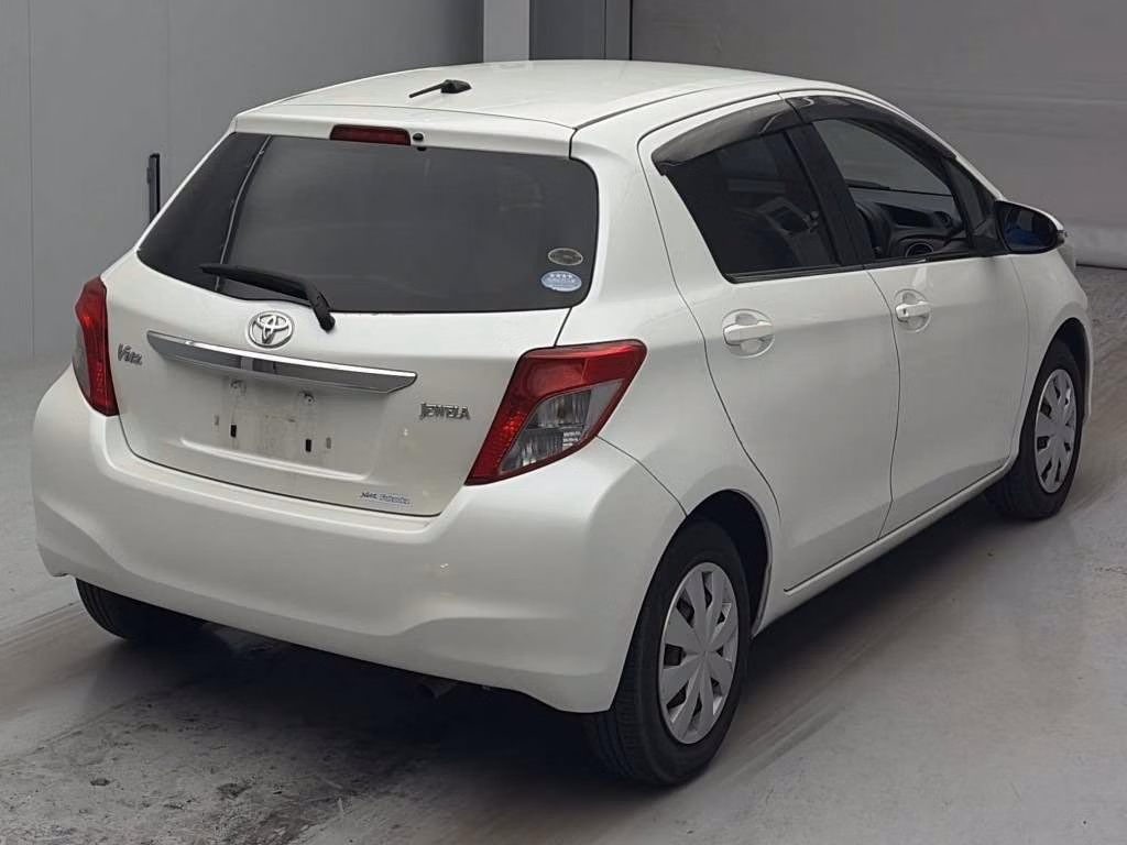 TOYOTA VITZ
