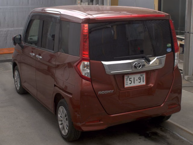 TOYOTA ROOMY