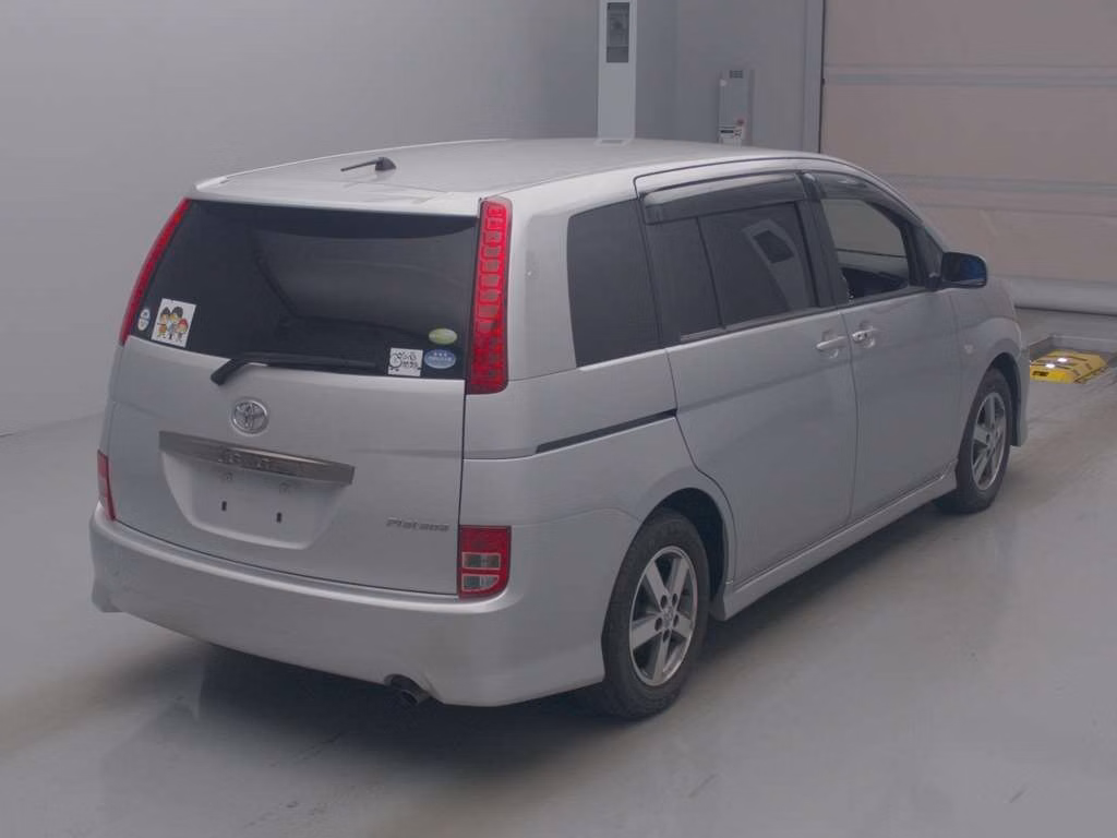 TOYOTA ISIS
