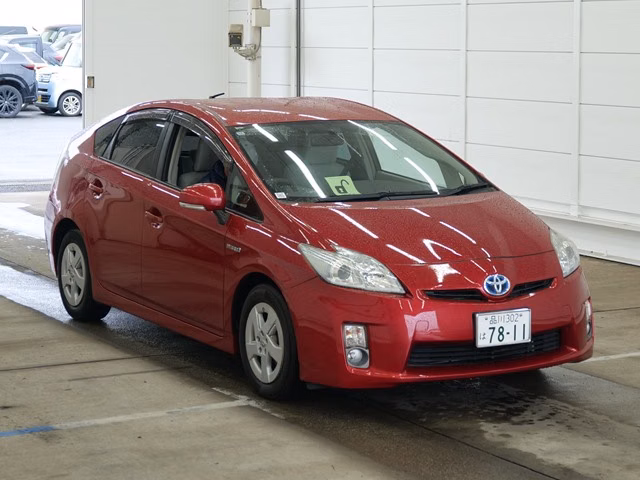 TOYOTA PRIUS