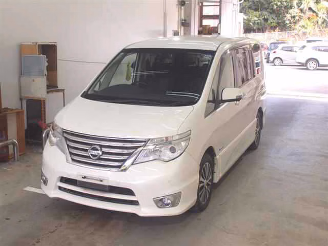 NISSAN SERENA
