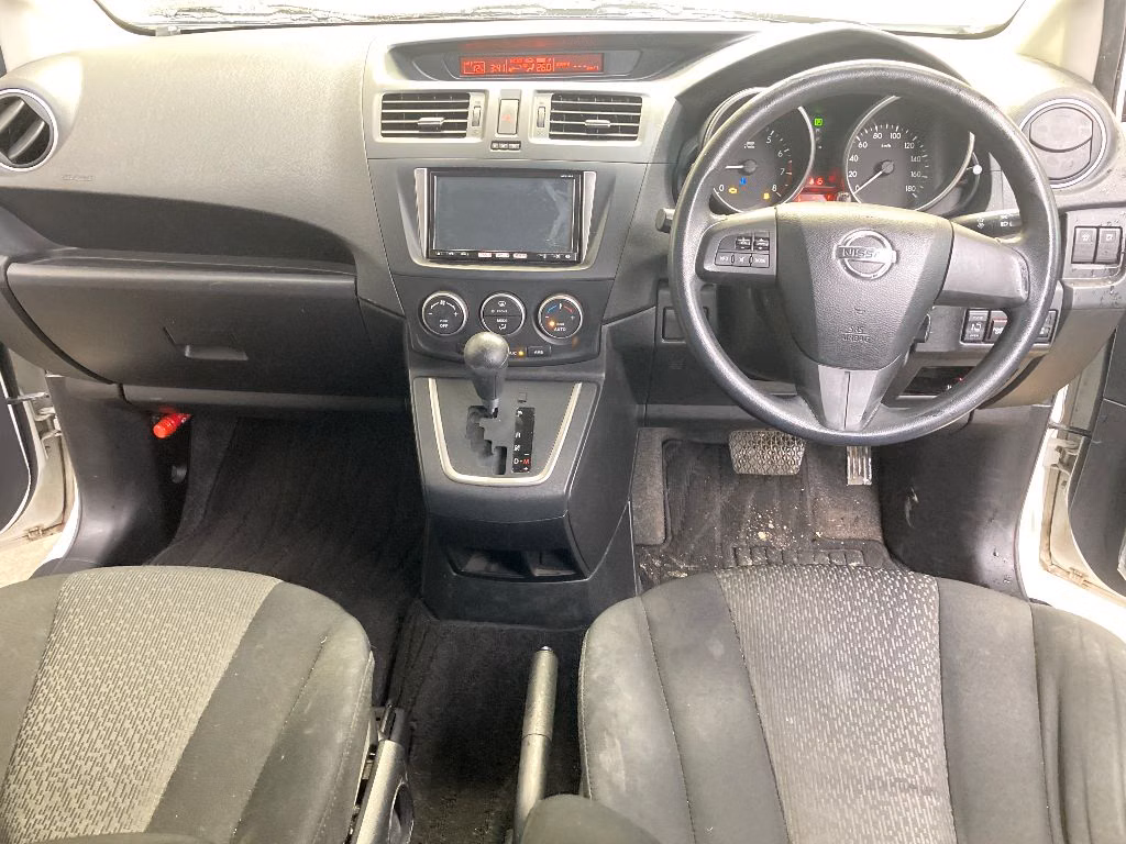 NISSAN LAFESTA