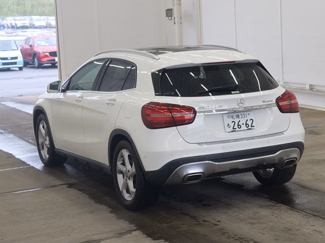MERCEDES-BENZ GLA-CLASS