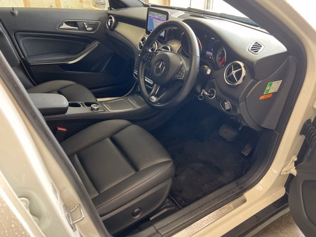 MERCEDES-BENZ GLA-CLASS