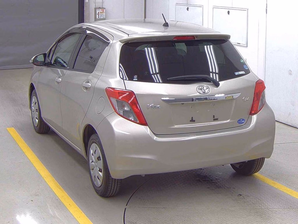 TOYOTA VITZ