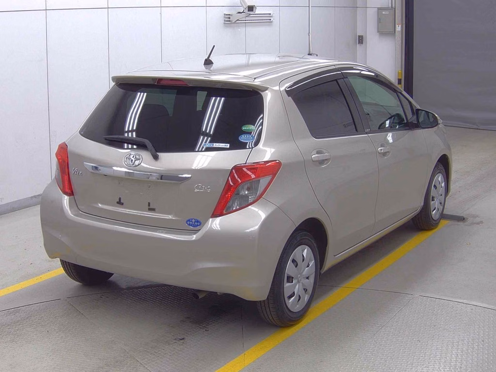 TOYOTA VITZ