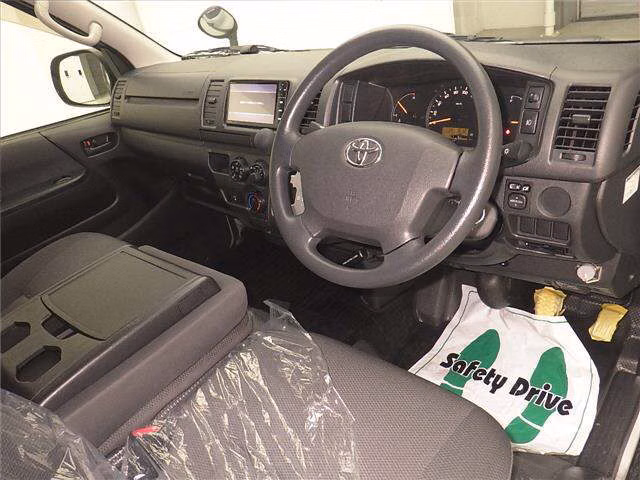 TOYOTA REGIUS ACE