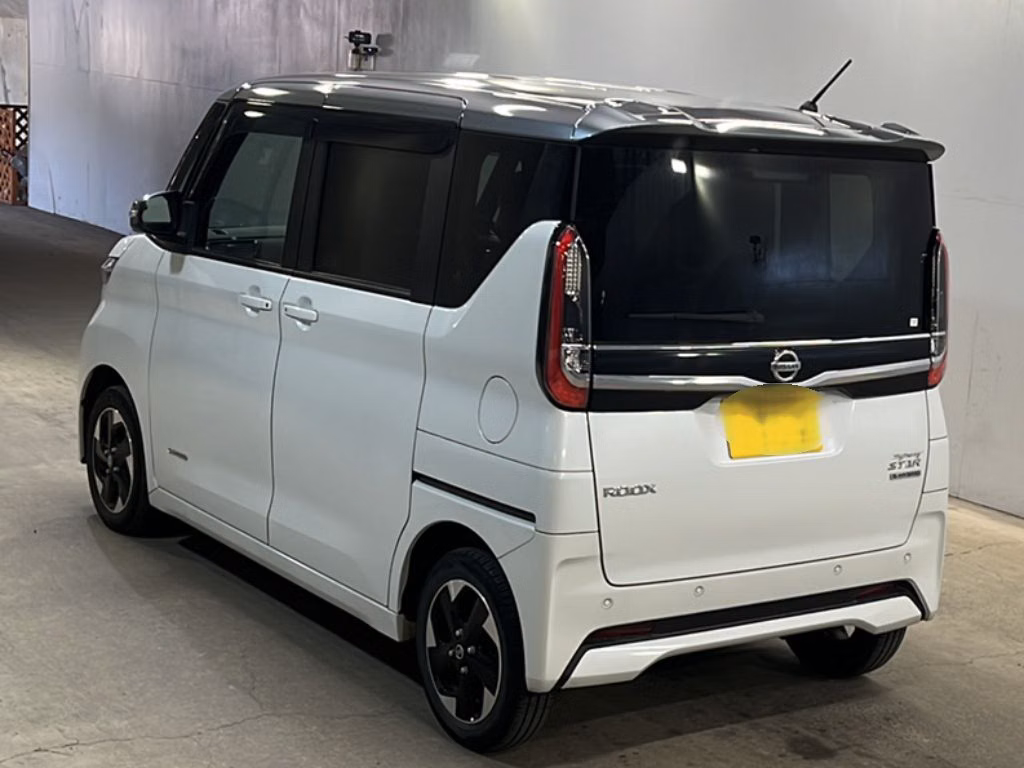 NISSAN ROOX