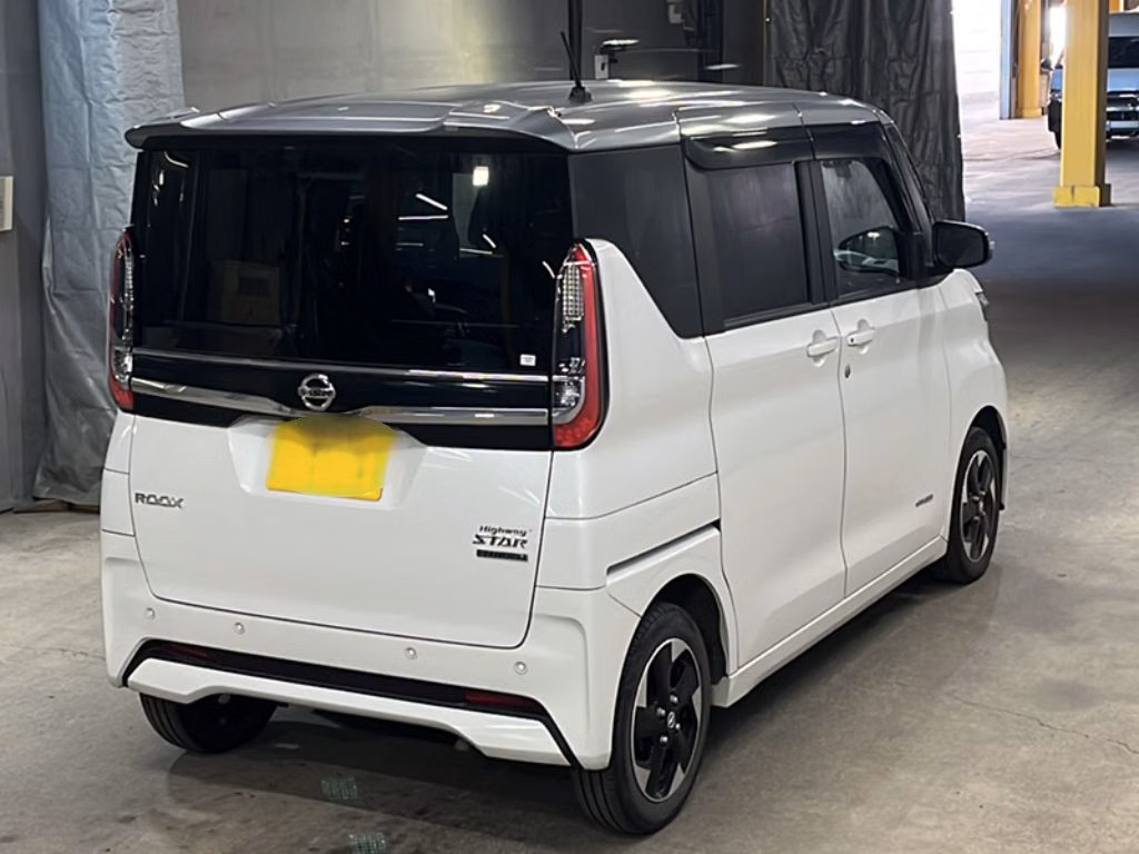 NISSAN ROOX