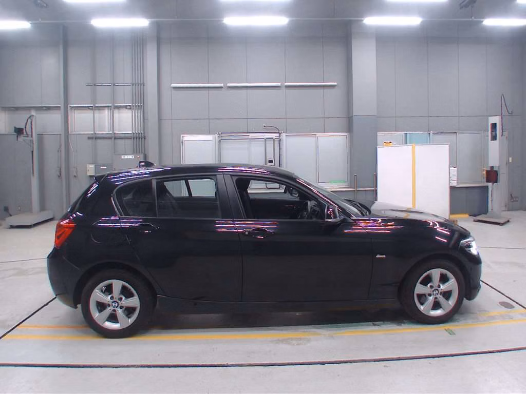 BMW 1-SERIES