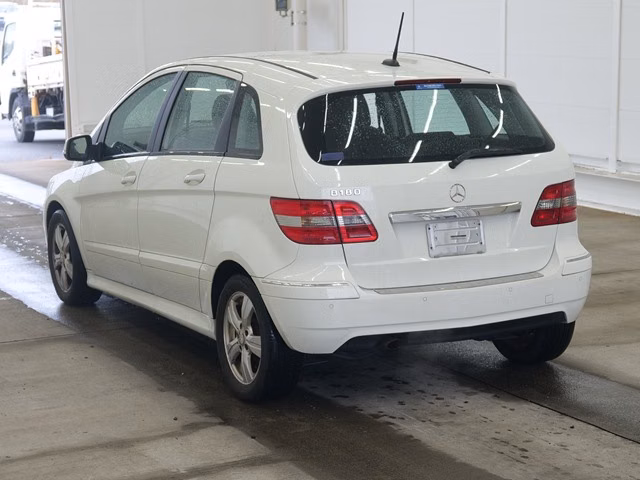 MERCEDES-BENZ B-CLASS