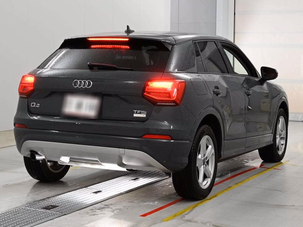 AUDI Q2
