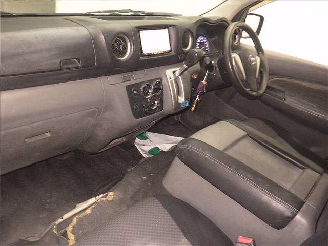 NISSAN NV350 CARAVAN