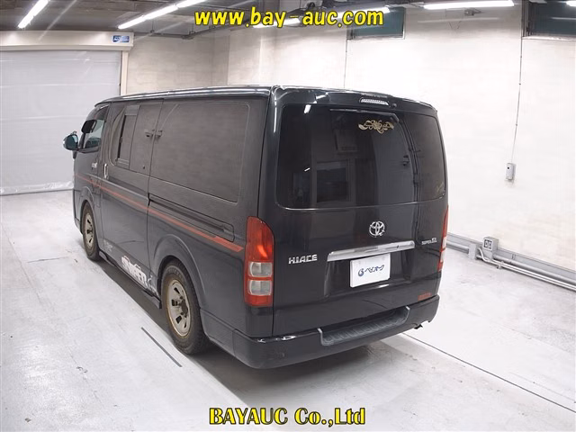 TOYOTA REGIUS ACE
