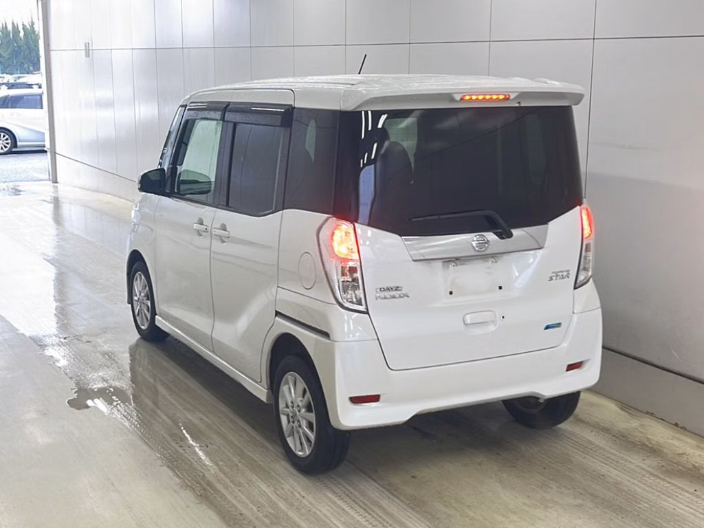 NISSAN DAYZ ROOX