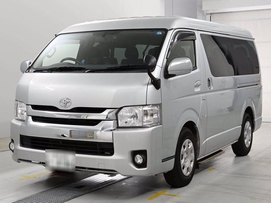 TOYOTA HIACE