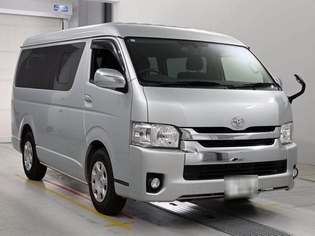 TOYOTA HIACE