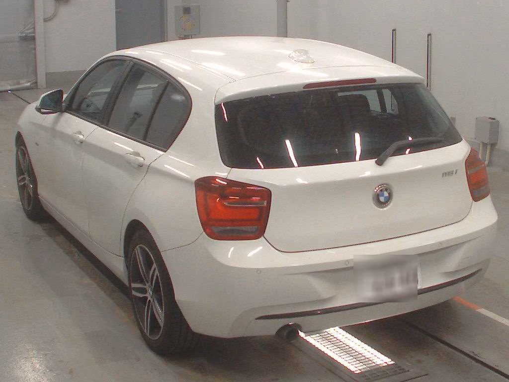 BMW 1-SERIES