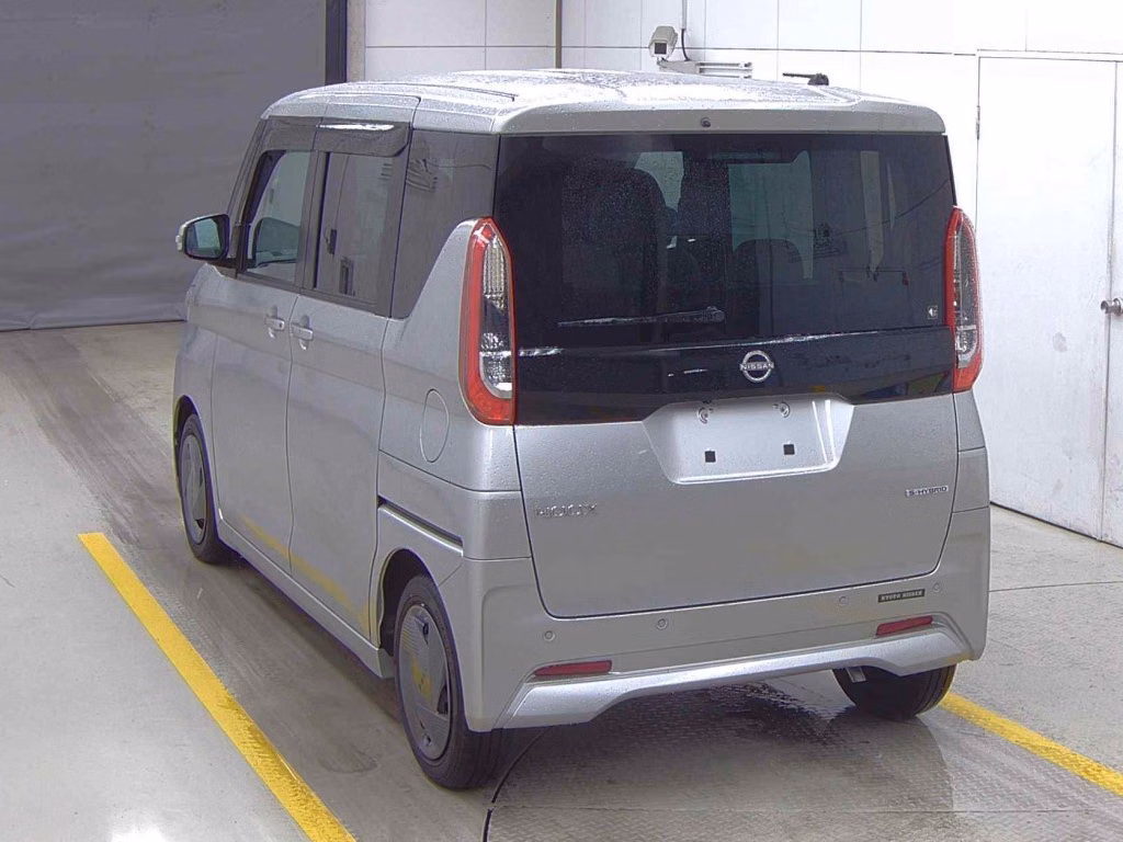 NISSAN ROOX