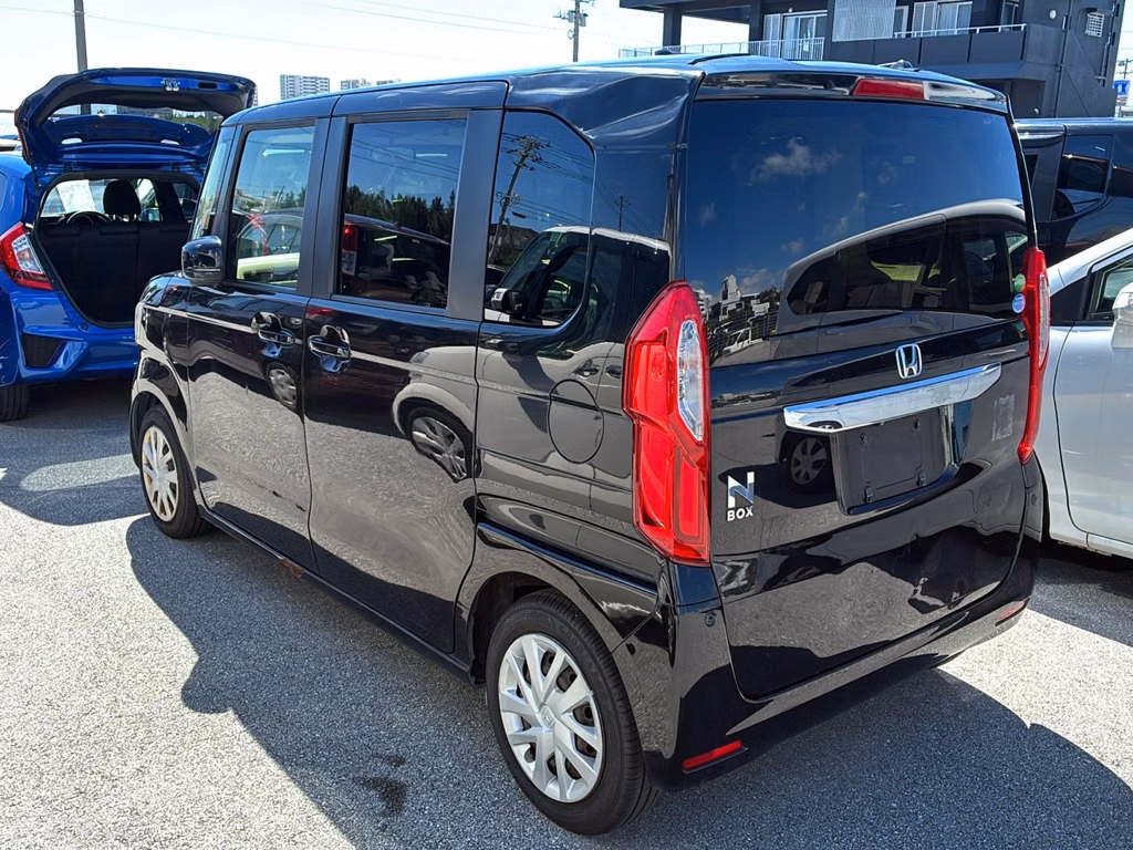 HONDA N-BOX