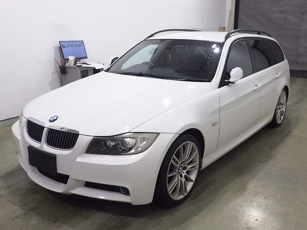 BMW 3-SERIES