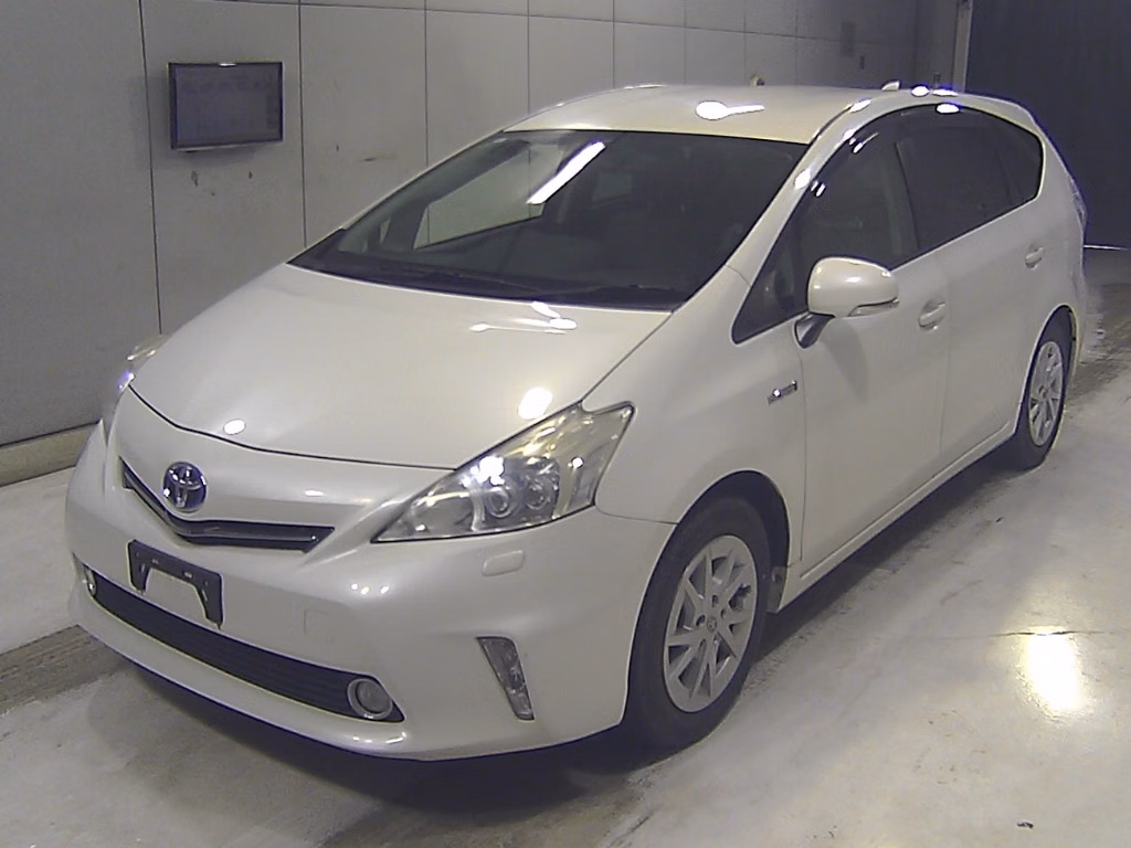 TOYOTA PRIUS ALPHA