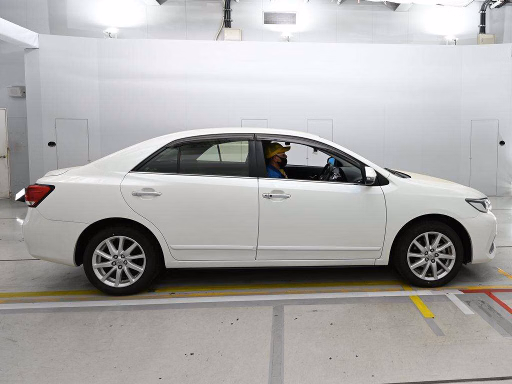 TOYOTA PREMIO