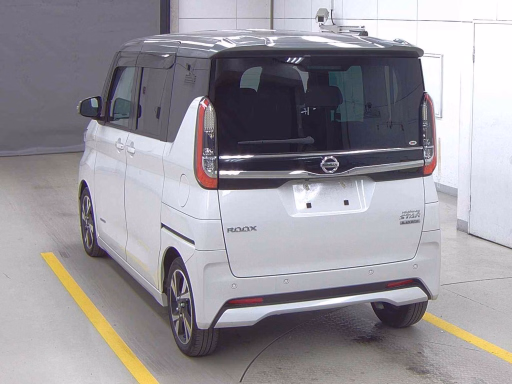 NISSAN ROOX