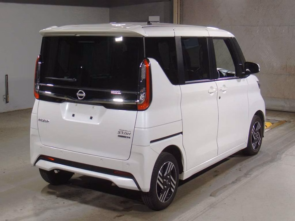 NISSAN ROOX