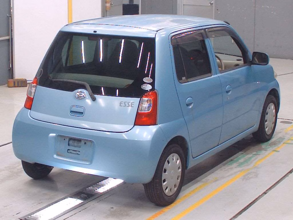 DAIHATSU ESSE