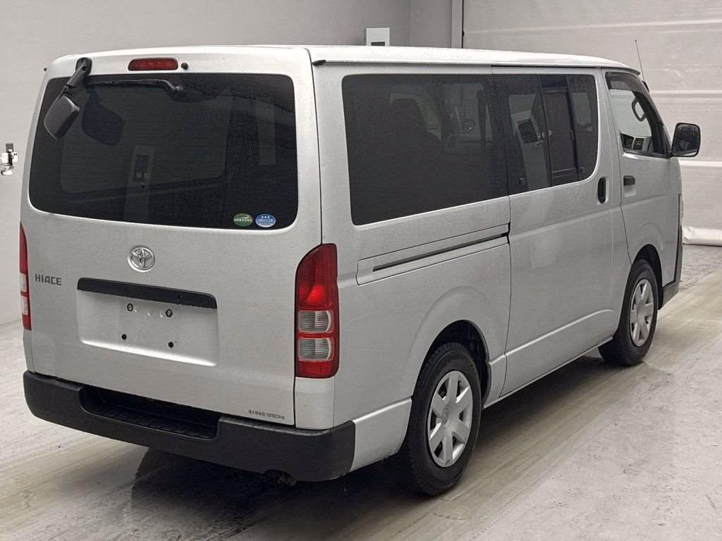 TOYOTA REGIUS ACE